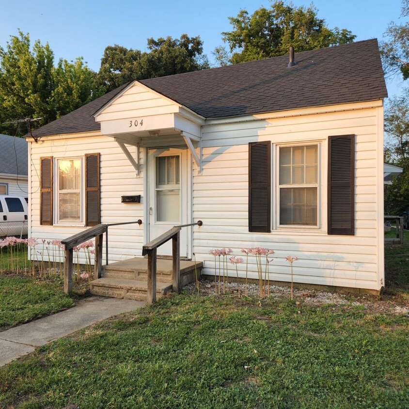 304 N 3rd St, Elsberry, MO 63343 - House Rental in Elsberry, MO ...