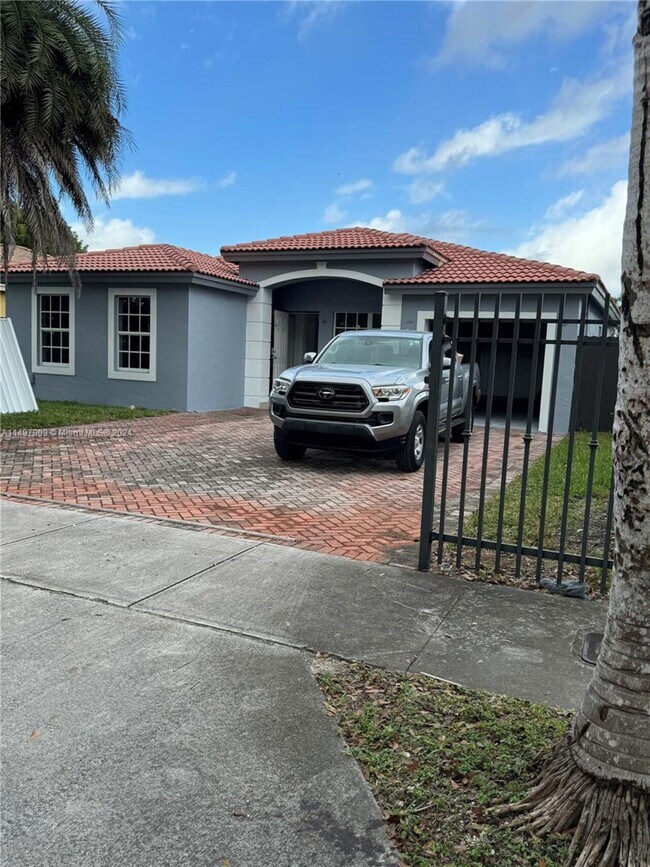 Building Photo - 13859 SW 255th Ln