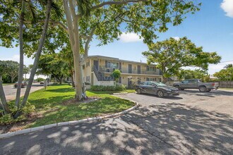 Building Photo - 809 Lighthouse Dr