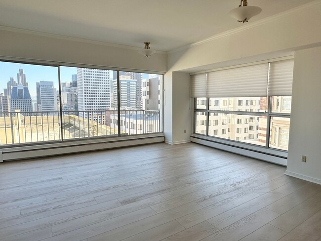 Foto del edificio - Corner Unit Condo w/Bay Views