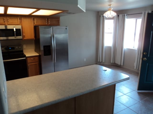 Building Photo - 811 Mesquite Springs Dr