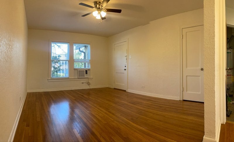 Photo - 401 W Lynwood Ave (San Antonio, TX)