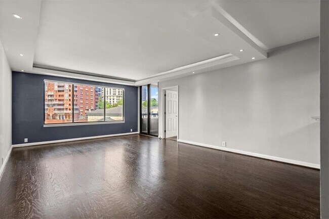 Foto del edificio - 3481 Lakeside Dr NE