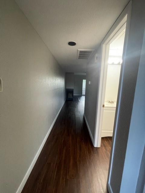 Building Photo - 4444 Victory Dr