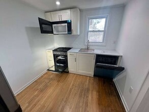 Building Photo - 000 Weeks Ave