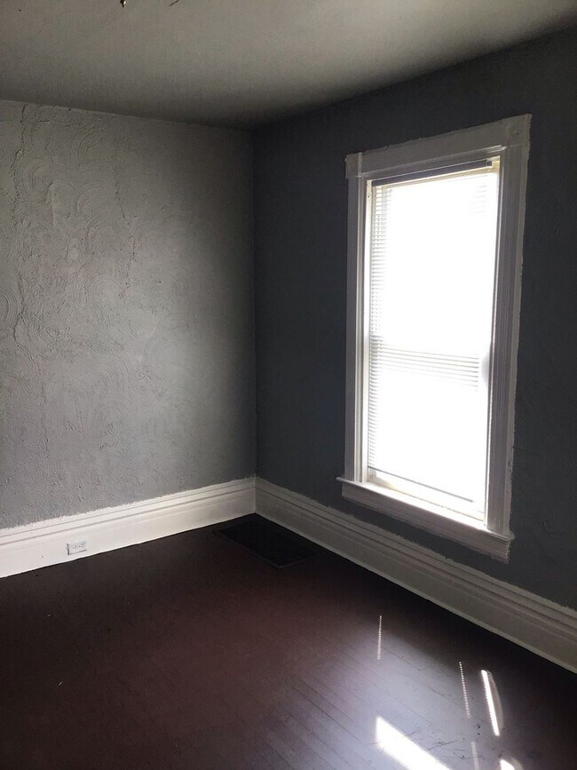 Foto del edificio - 2126-2128 N 27th St. (Duplex)
