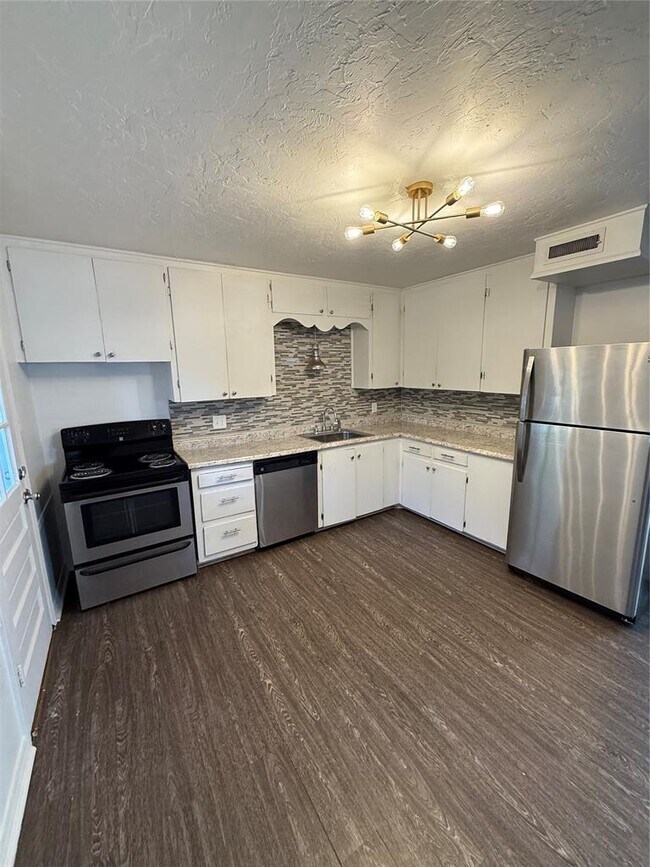 Foto del edificio - 1701 N Barnes Ave