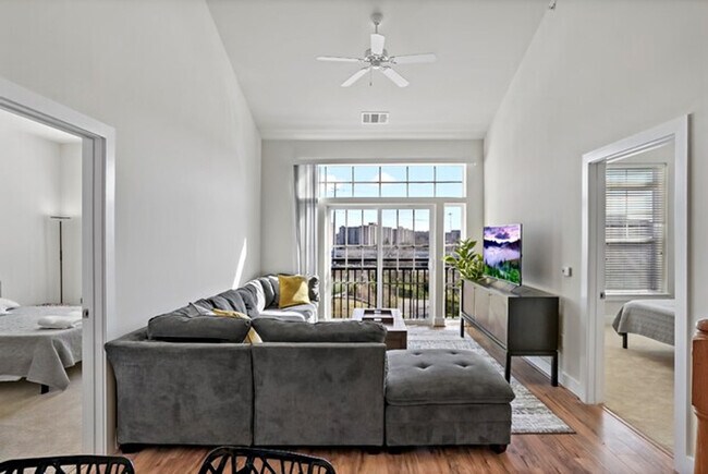 Building Photo - 2002 Eisenhower Ave