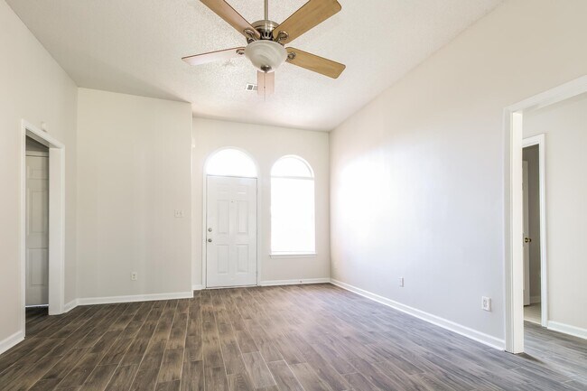 Foto del edificio - 1486 Beringer Dr