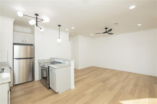 Foto del edificio - 1137 N Leverett Ave