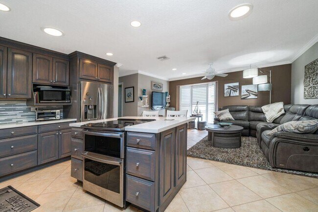 Building Photo - 4231 Palo Verde Dr