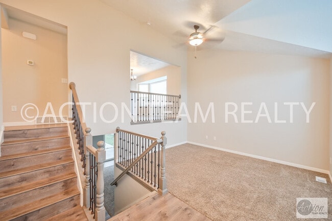 Building Photo - Beautiful Home Draper Home
