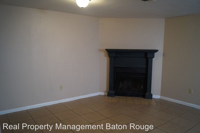 Building Photo - 15874 S Sunderland Ave