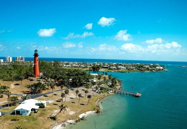 Foto del edificio - 350 S Beach Rd