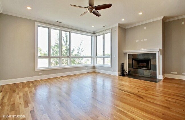 Foto del edificio - 6676 N Northwest Hwy