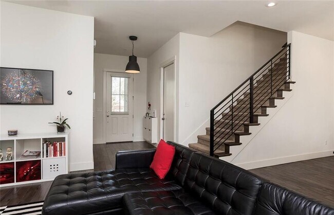 Foto del edificio - 306 NW H St