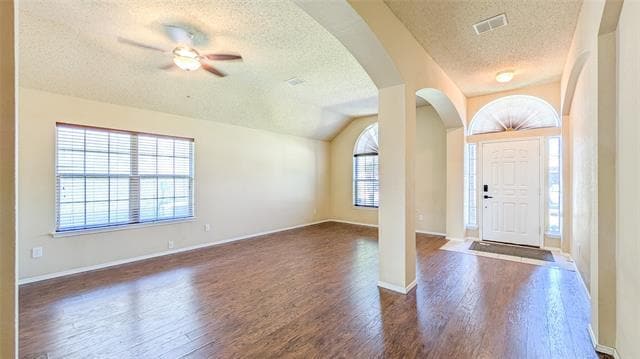 Building Photo - 4950 Autumn Hill