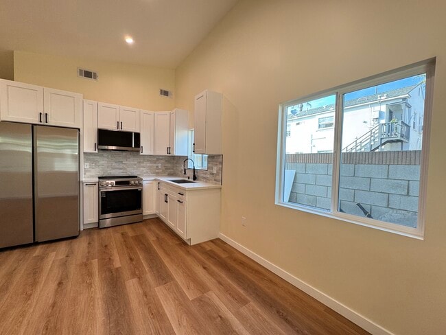 Foto del edificio - 815 Arden Ave