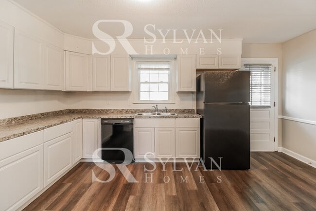 Building Photo - Immerse Yourself in Winston-Salem Charm