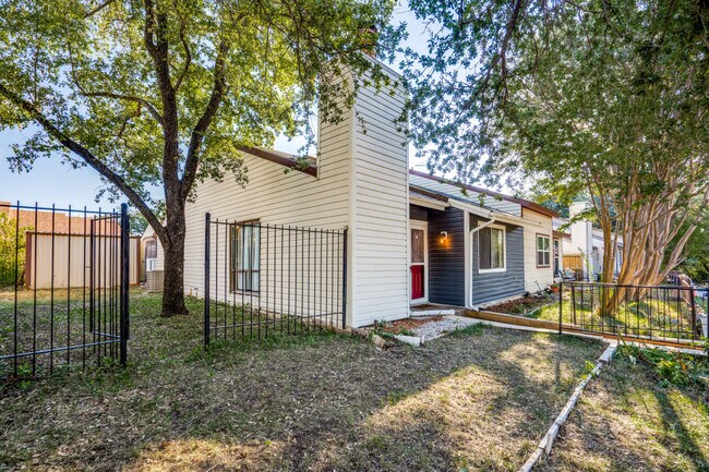 Foto del edificio - 511 Post Oak Ln