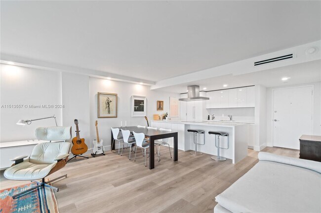 Foto del edificio - 155 Ocean Ln Dr