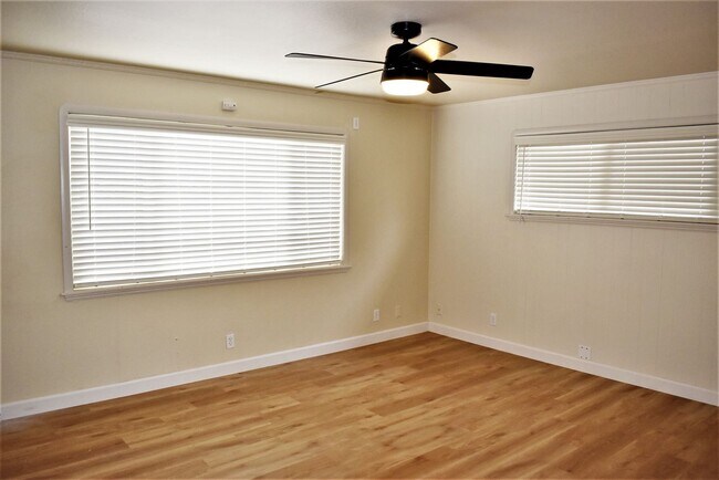 Building Photo - Remodeled 1 Bedroom and 1 Bath Downtown Home!