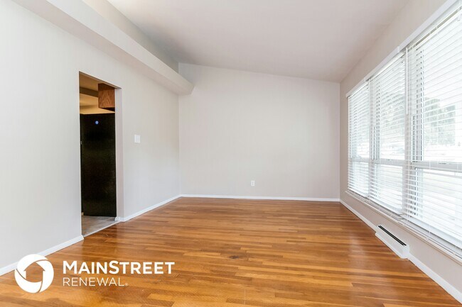 Foto del edificio - 702 Lynn Haven Ln