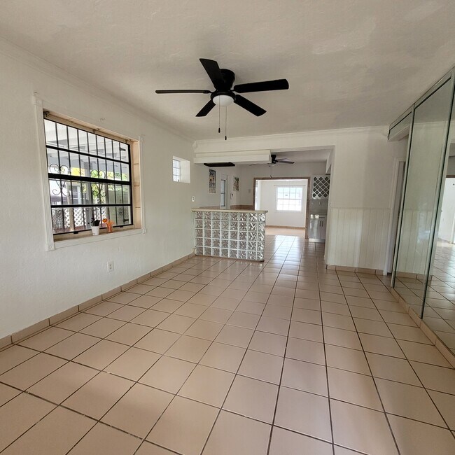 Foto del edificio - 5973 SW 41st St