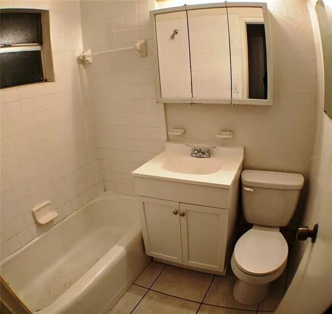 Foto del edificio - RENT FOR ZERO DEPOSIT MOVE IN - CLOSE TO DOWNTOWN