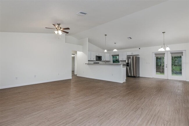 Building Photo - 5211 E Clayre Ln