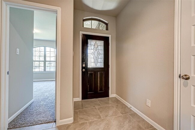 Building Photo - 8527 Golden Field Dr