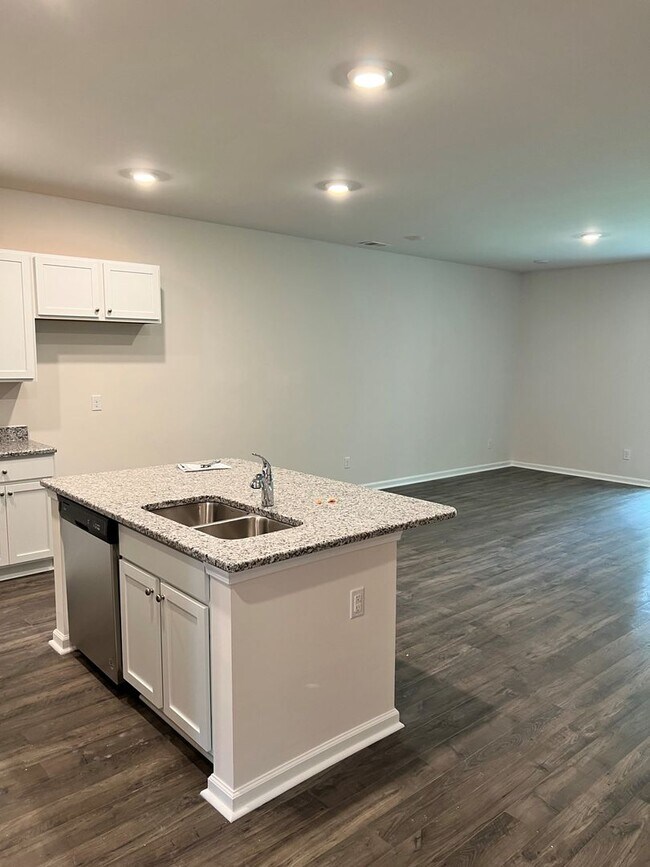 Building Photo - 23 Vineyard Pl