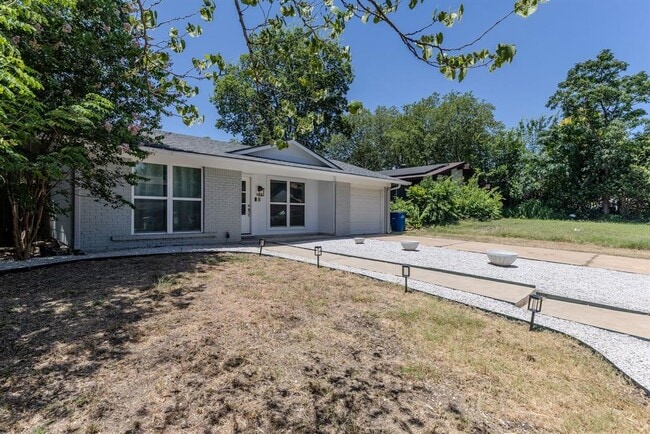 Foto del edificio - 501 Arbor Ln