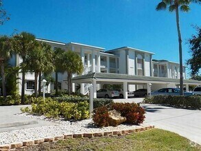 Building Photo - 130 Breakers Ct