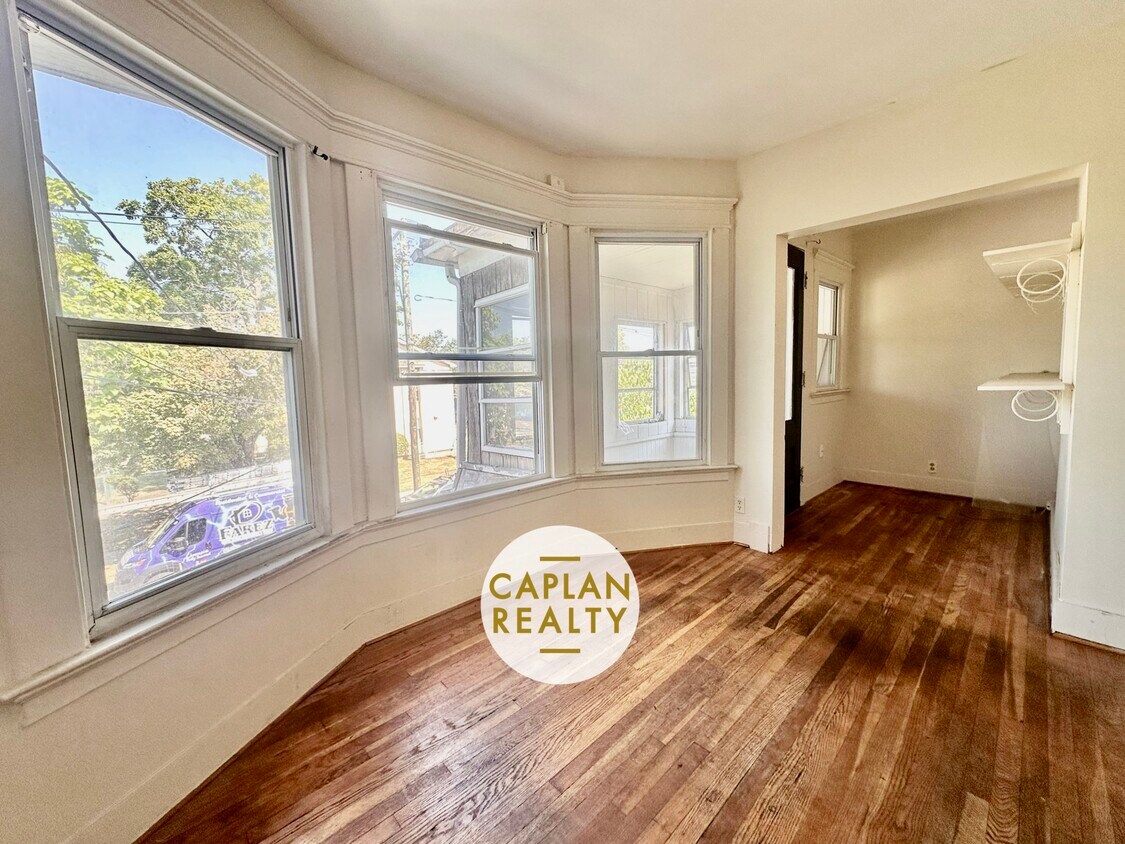 Foto principal - 104 Webster St