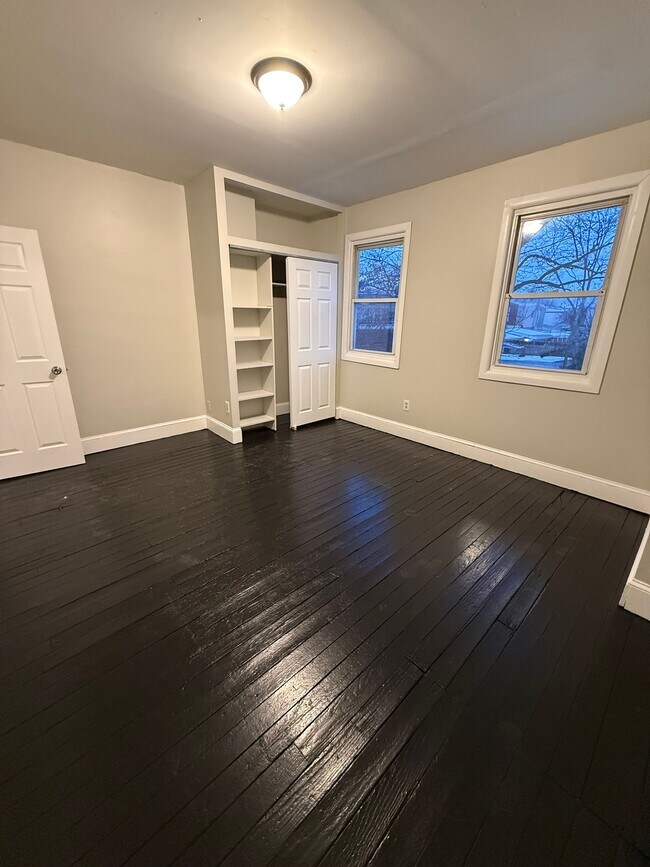 Foto del edificio - 2363 Orthodox St