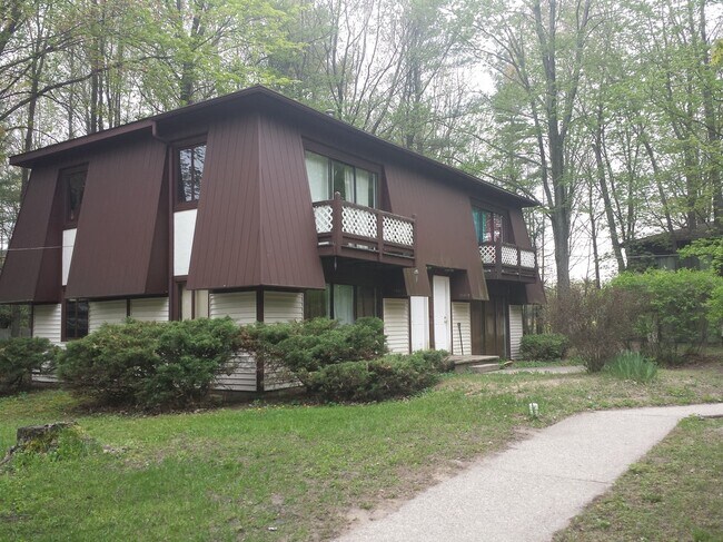 Building Photo - 18677 W Spring Lake Rd