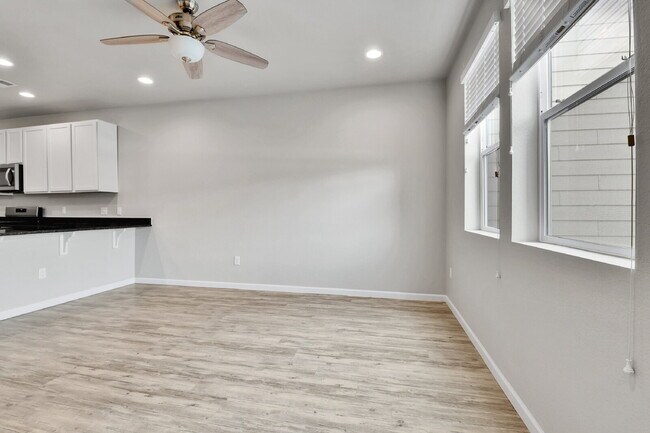 Foto del edificio - $2,895.00, 3 bed, 3 bath, located in Arvad...