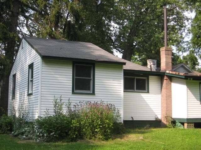 Building Photo - 56 1/2 Salina St