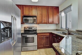 Building Photo - 78650 Ave 42
