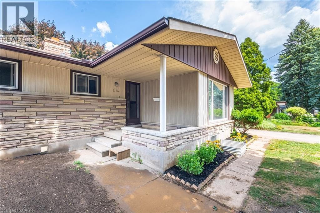 Photo principale - 214 Forest Hill Dr