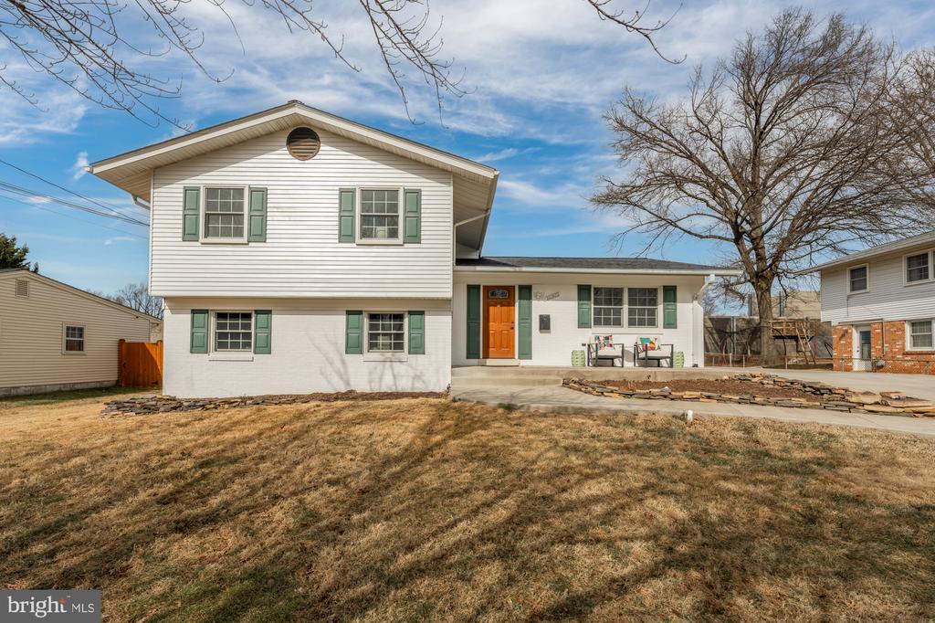 Foto principal - 10302 Antietam Ave