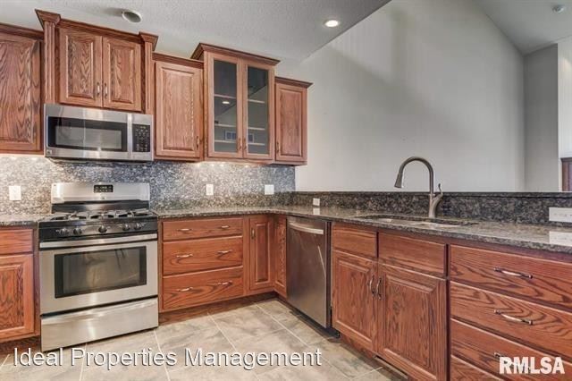 Building Photo - 3 br, 2.5 bath House - 311 Harbor Point Place
