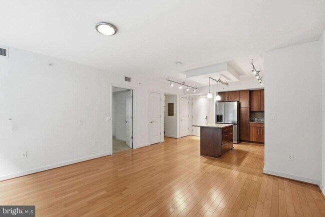 Foto del edificio - 1025 1st St SE