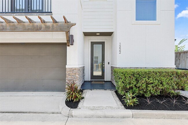 Building Photo - 1222 Upton St