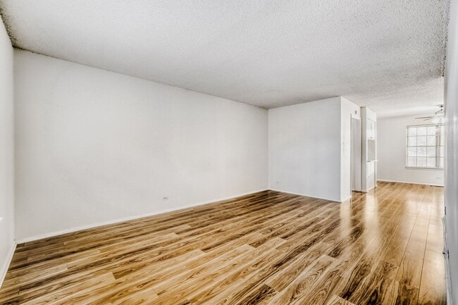 Photo - 2301 E Fremont Ave Townhome