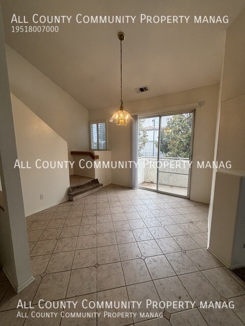 Foto del edificio - 1042 N Turner Ave
