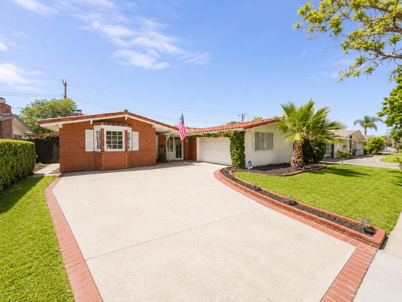 Photo - 2263 Avalon St (Costa Mesa, CA)