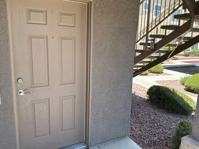 Foto del edificio - Condo 2 bedroom 2 bathroom Gated Entrance