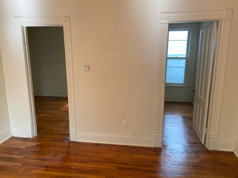 Building Photo - 915 Hawley Ave